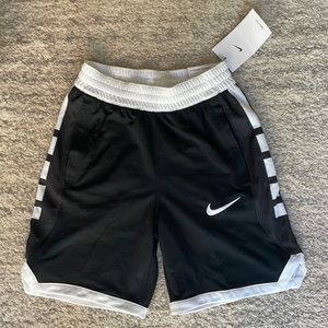 Nike kids basketball shorts, band new small